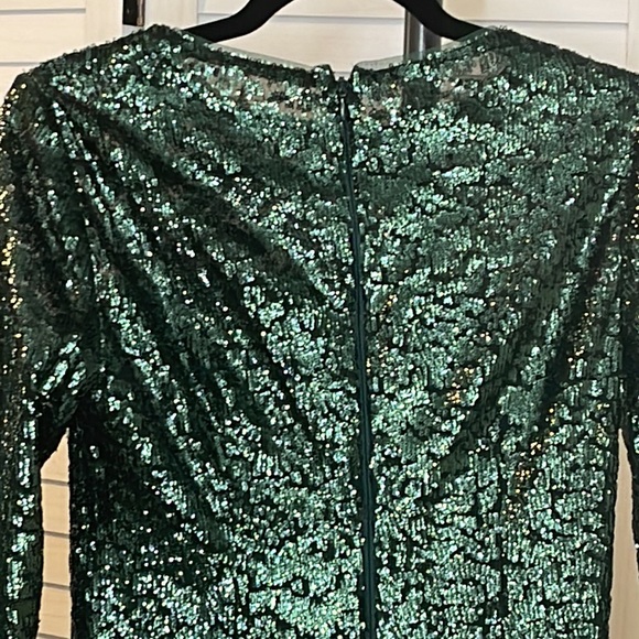 Carmen Marc Valvo Infusion Green Sequined Long Sleeve Sheath Dress Size 2 - Picture 6 of 11